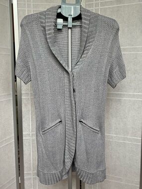 Athleta Grey Open Front Snap Cardigan Lightweight Short Sleeve Sweater Size M